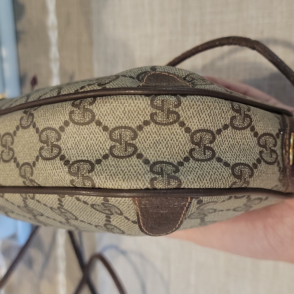 Authentic Gucci vintage sling bag - Picture 4 of 11